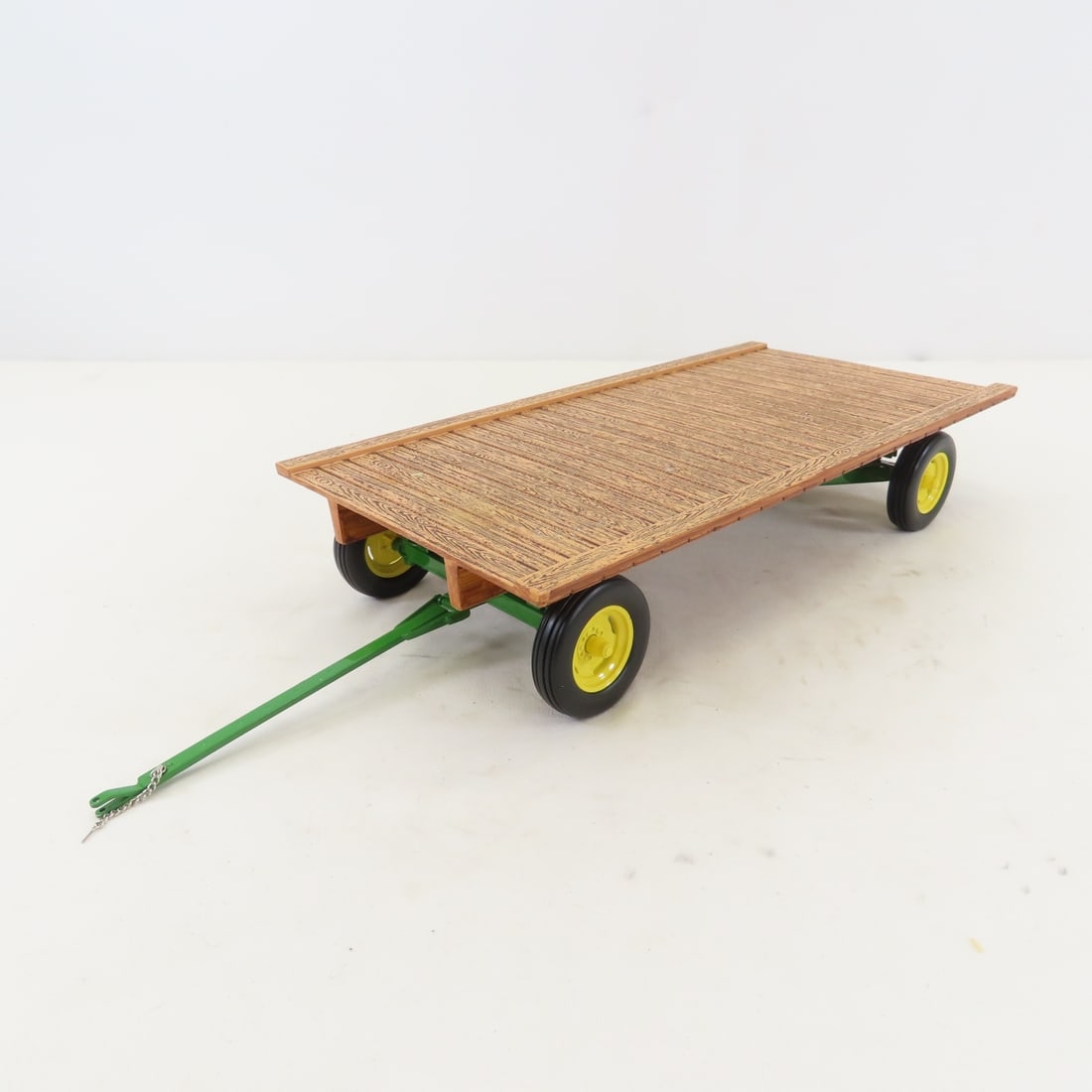 ERTL Precision 1:16 John Deere Hay Wagon - 3