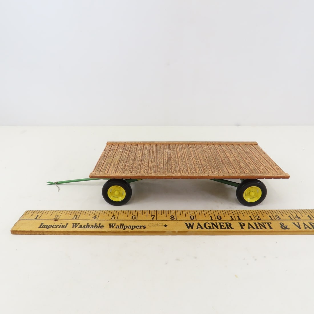 ERTL Precision 1:16 John Deere Hay Wagon - 4