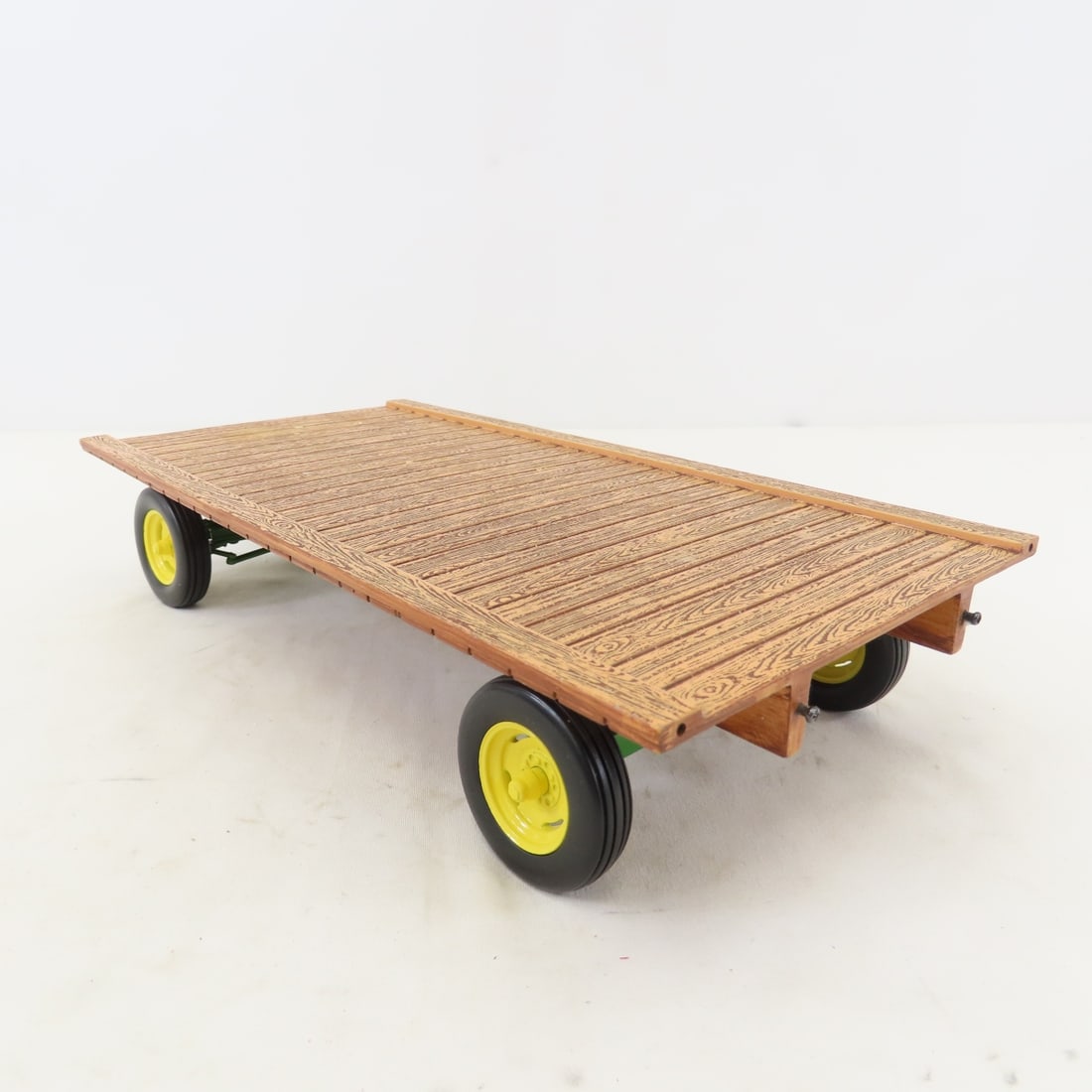 ERTL Precision 1:16 John Deere Hay Wagon - 5