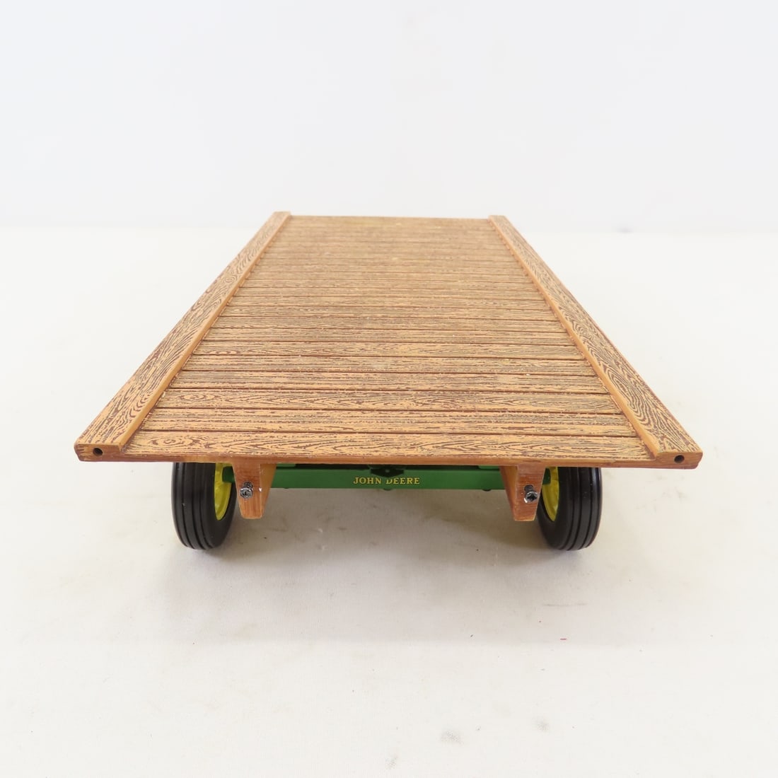 ERTL Precision 1:16 John Deere Hay Wagon - 6