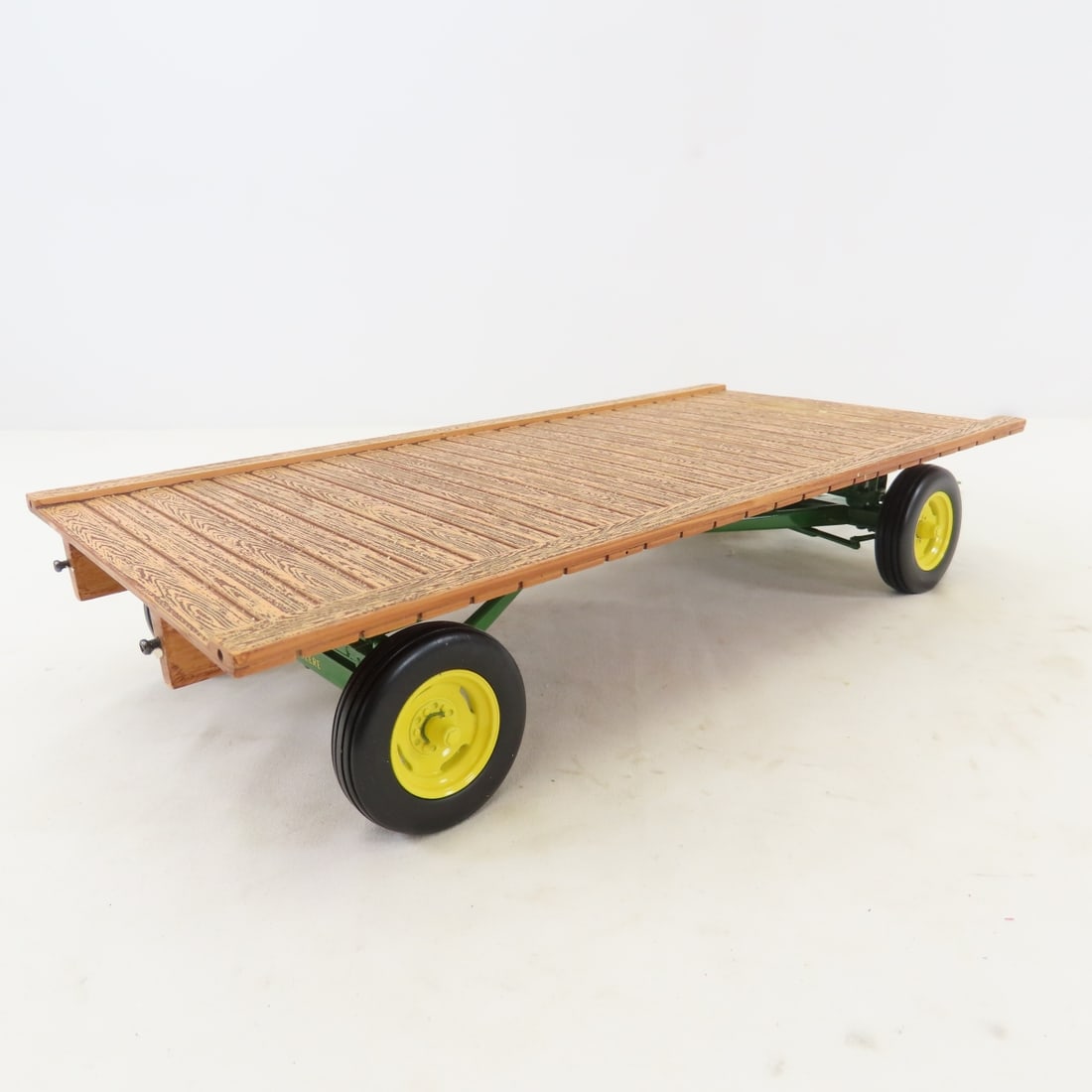 ERTL Precision 1:16 John Deere Hay Wagon - 7