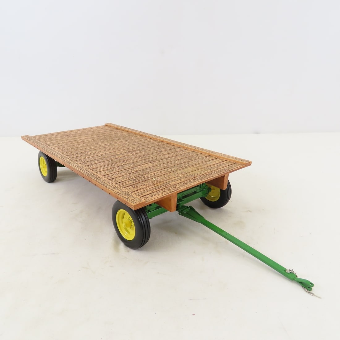 ERTL Precision 1:16 John Deere Hay Wagon - 9