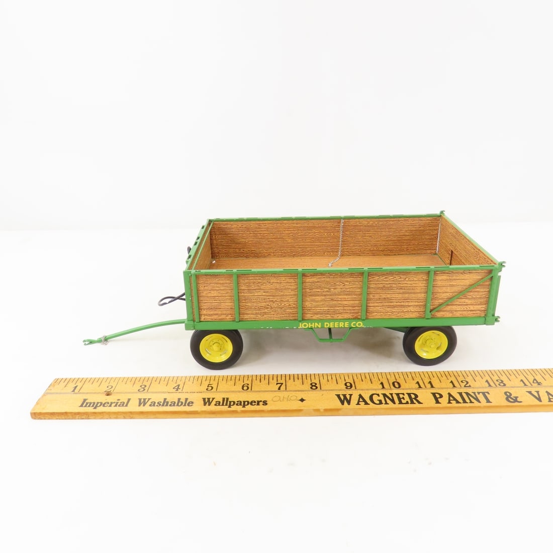 ERTL Precision 1:16 John Deere Barge Wagon - 3