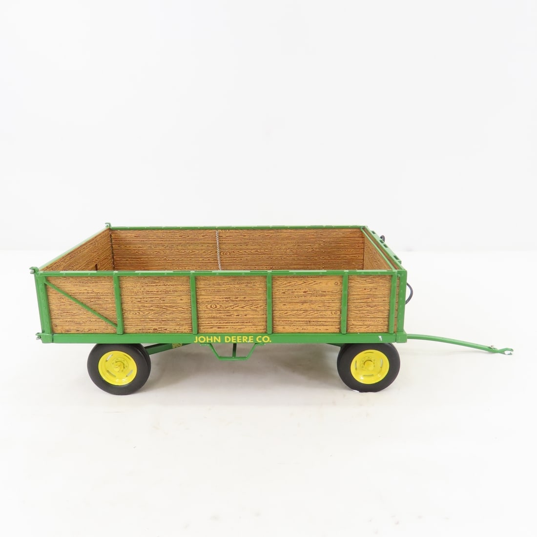 ERTL Precision 1:16 John Deere Barge Wagon - 7