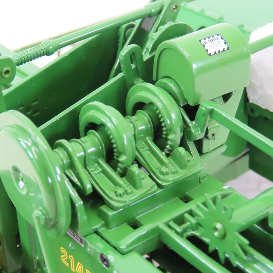 ERTL Precision 1:16 John Deere 214-T Baler - 15