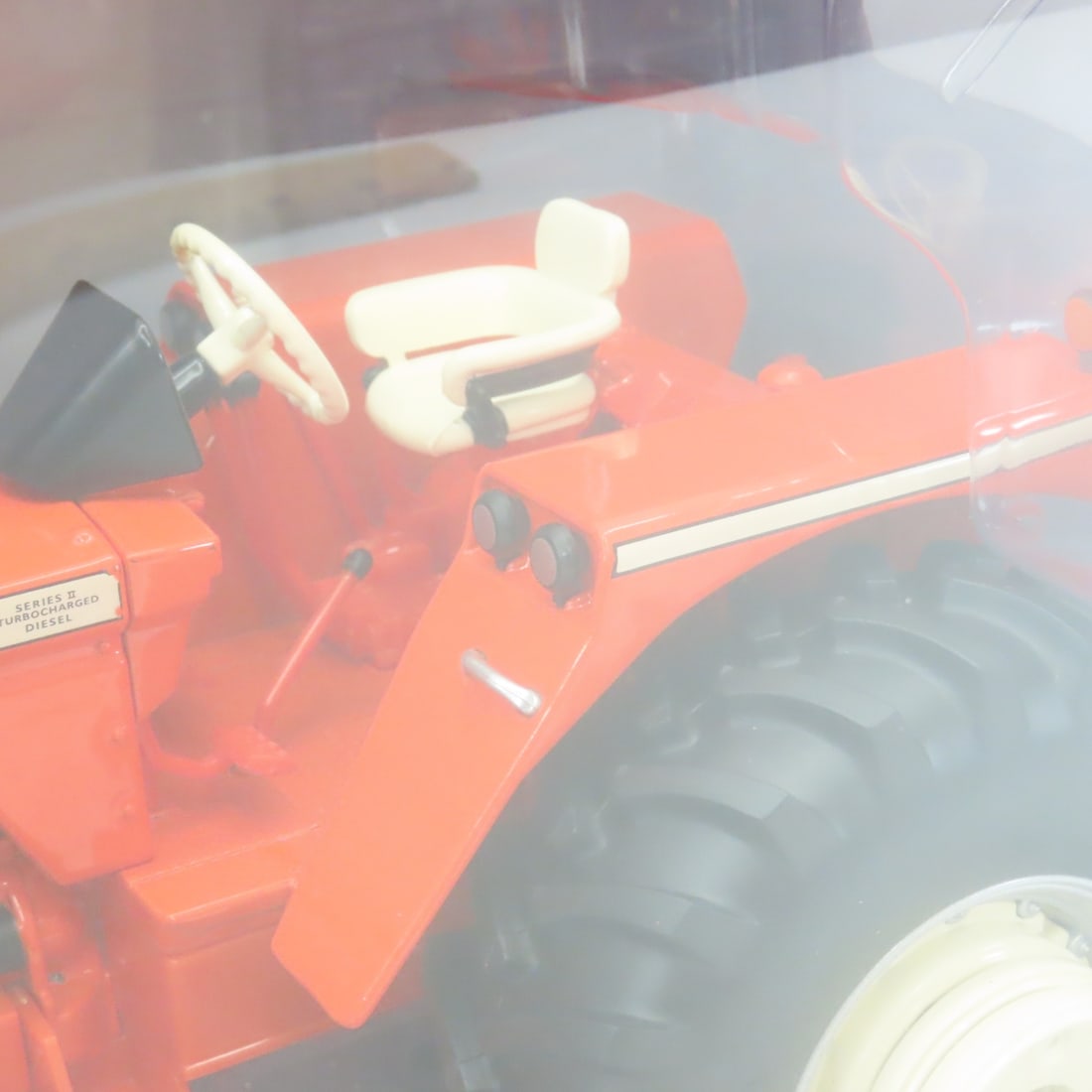 ERTL Prestige 1:16 Allis-Chalmers D21 Tractor - 3