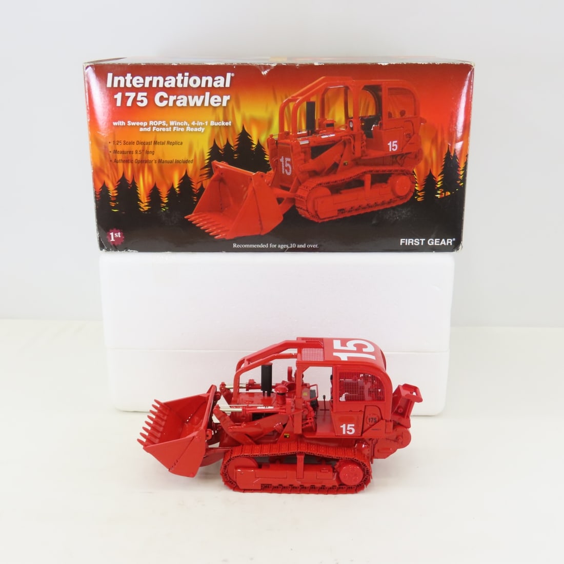 1st Gear 1:25 INTL 175 Crawler with Winch, Bucket: 1st Gear 1:25 INTL 175 Crawler with Winch, Bucket - Diecast Metal. International in box. LOT SIZE: 14x7x7" 4 LBS All information and photos, which are part of the description, are intended to be as