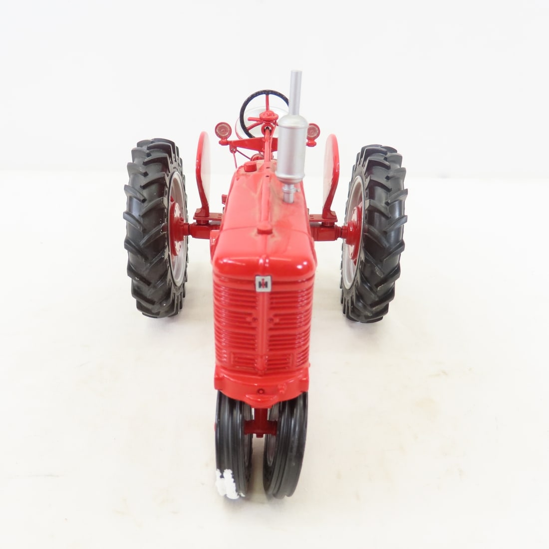 ERTL Precision 1:16 Farmall Super M Tractor - 9