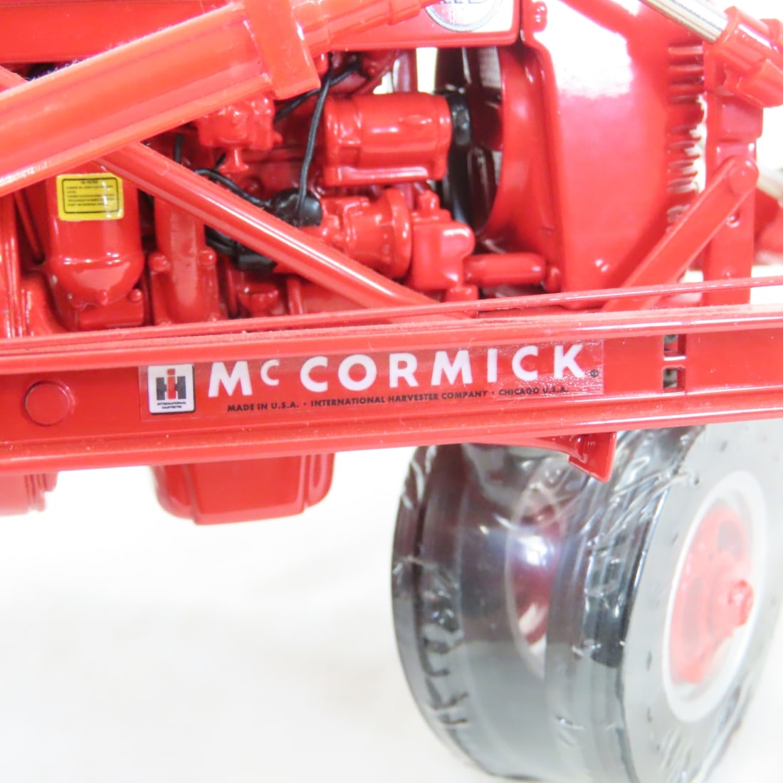 ERTL Precision 1:16 Farmall MD Tractor with Loader - 15