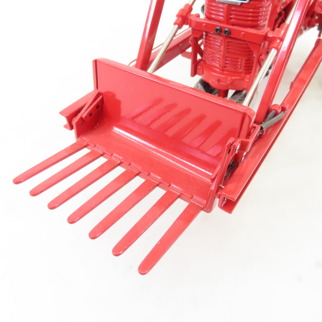 ERTL Precision 1:16 Farmall MD Tractor with Loader - 19