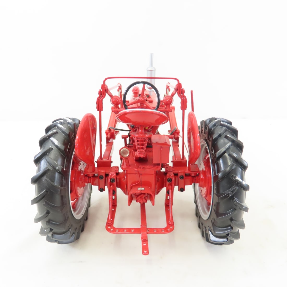 ERTL Precision 1:16 Farmall MD Tractor with Loader - 5
