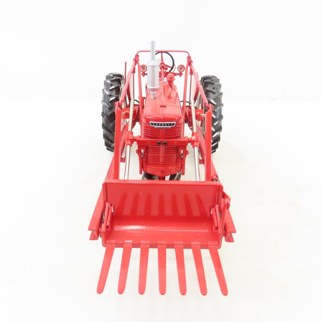 ERTL Precision 1:16 Farmall MD Tractor with Loader - 9