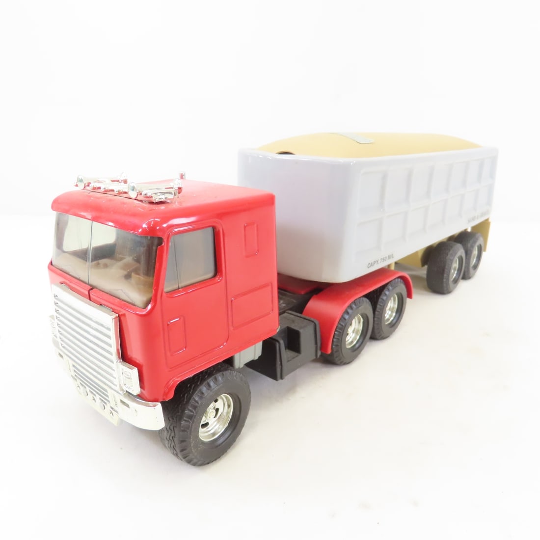 Jim Beam Sand & Gravel Dump Truck Decanter - 2