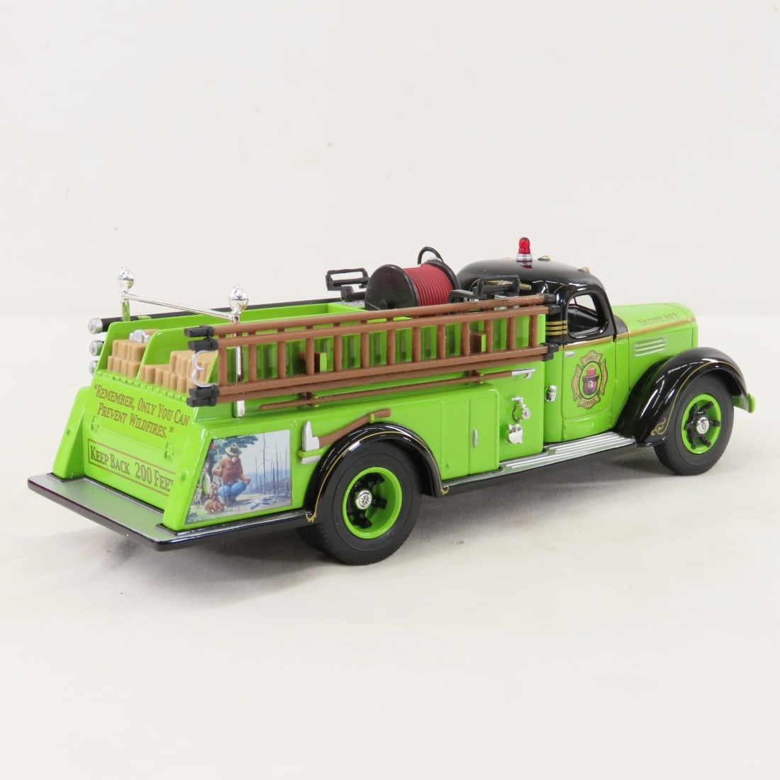 1st Gear Smokey 1:34 Scale INTL KB8 Fire Truck - 5