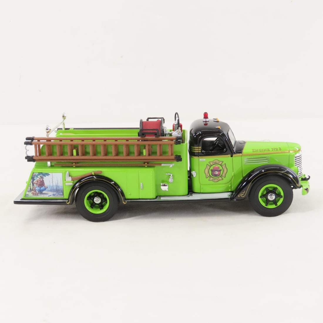 1st Gear Smokey 1:34 Scale INTL KB8 Fire Truck - 6