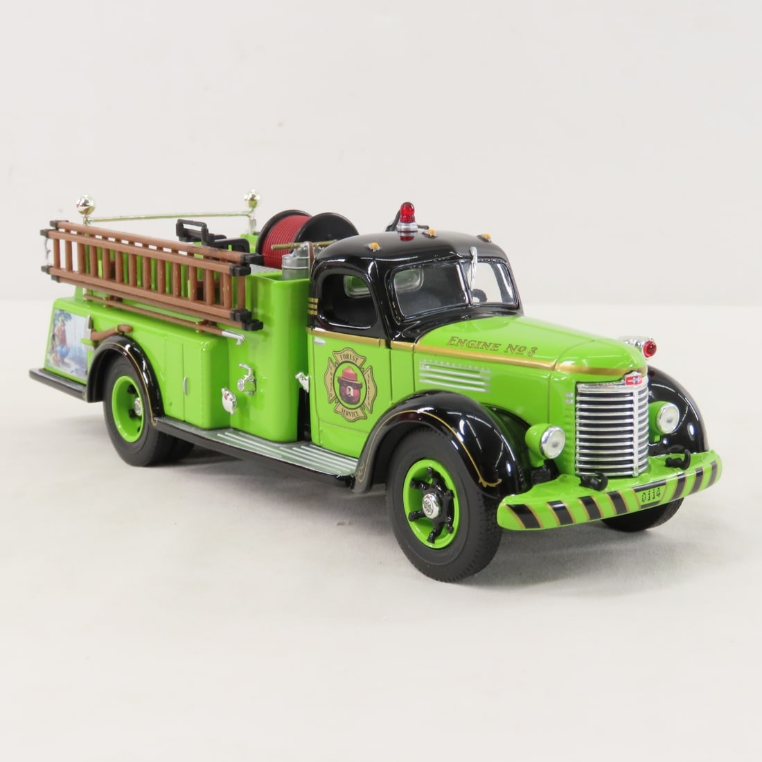 1st Gear Smokey 1:34 Scale INTL KB8 Fire Truck - 7