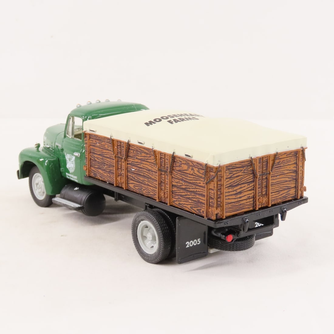 1st Gear Mooseheart 1:34 1957 INTL Grain Truck - 3