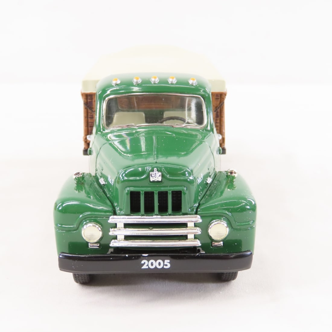 1st Gear Mooseheart 1:34 1957 INTL Grain Truck - 8