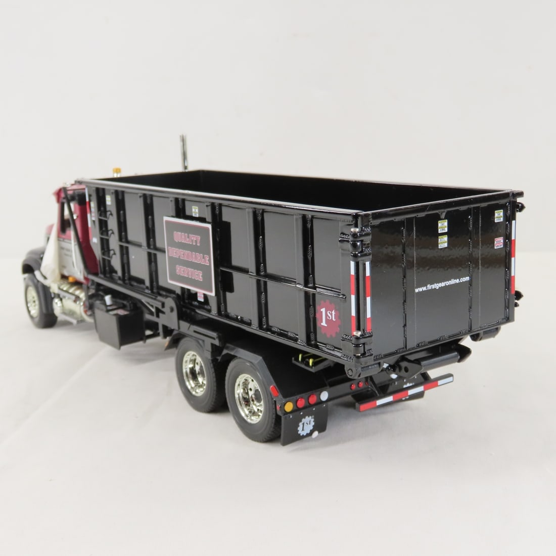 1st Gear 1:34 Scale Mack Granite Refuse Truck - 3