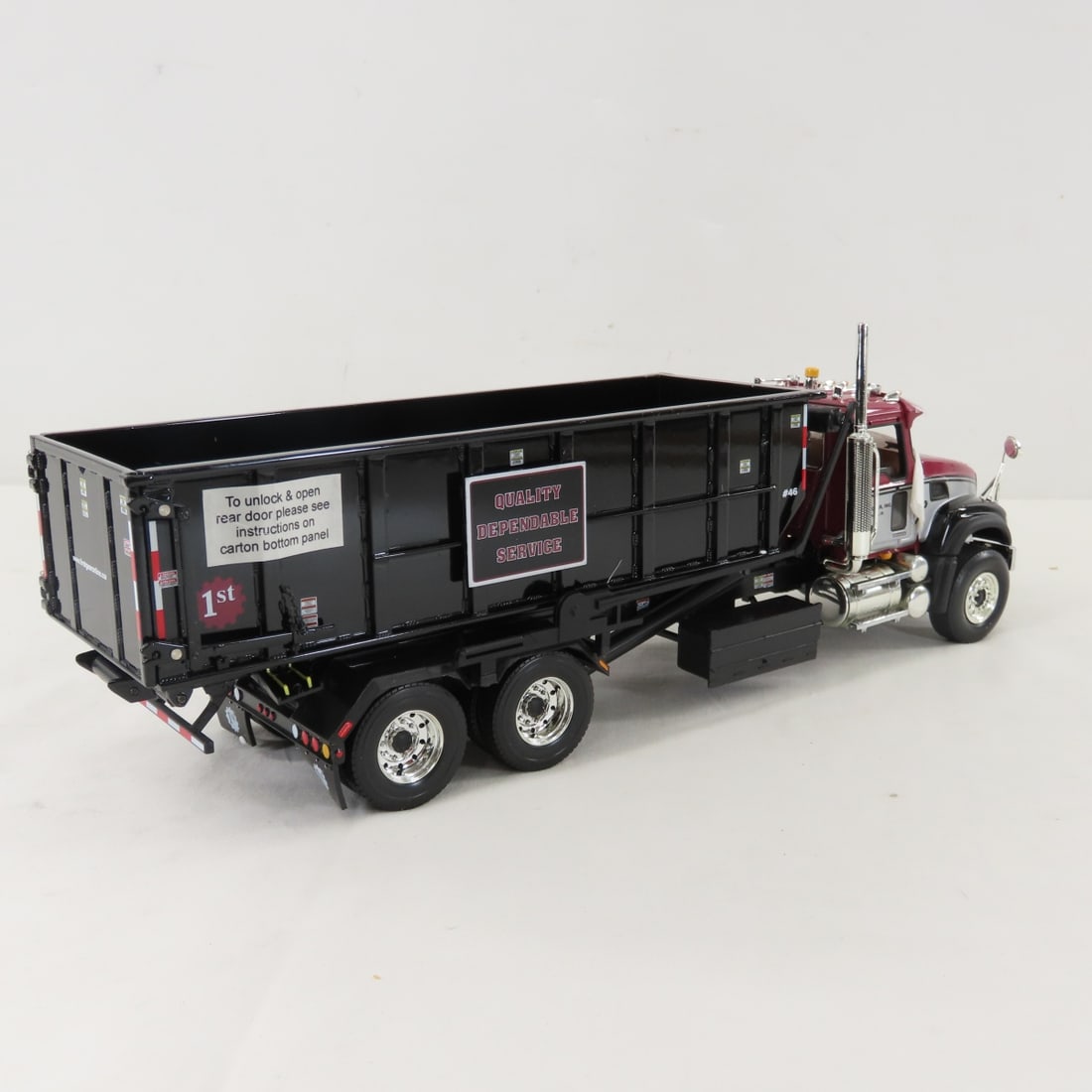 1st Gear 1:34 Scale Mack Granite Refuse Truck - 5