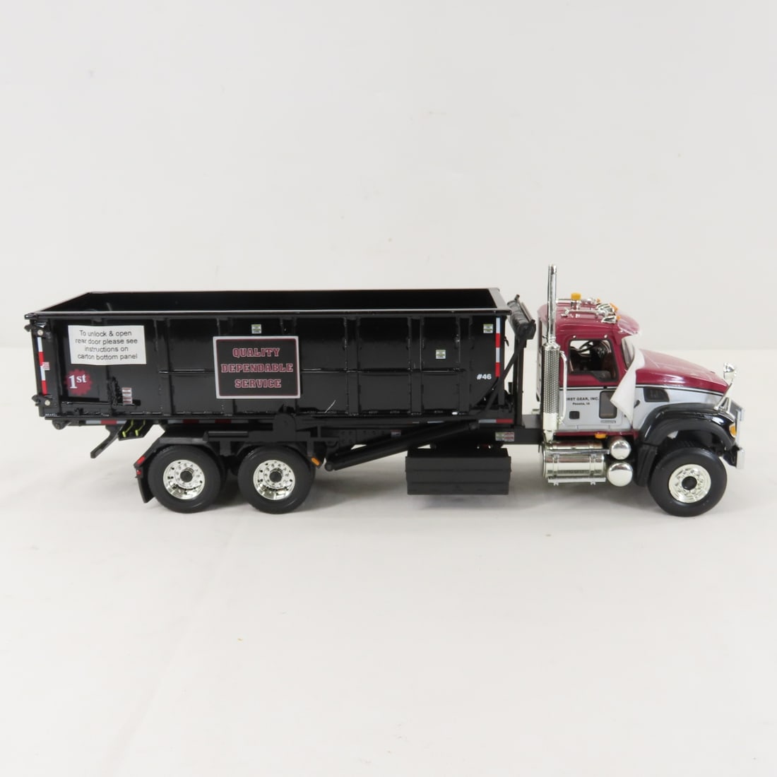 1st Gear 1:34 Scale Mack Granite Refuse Truck - 6