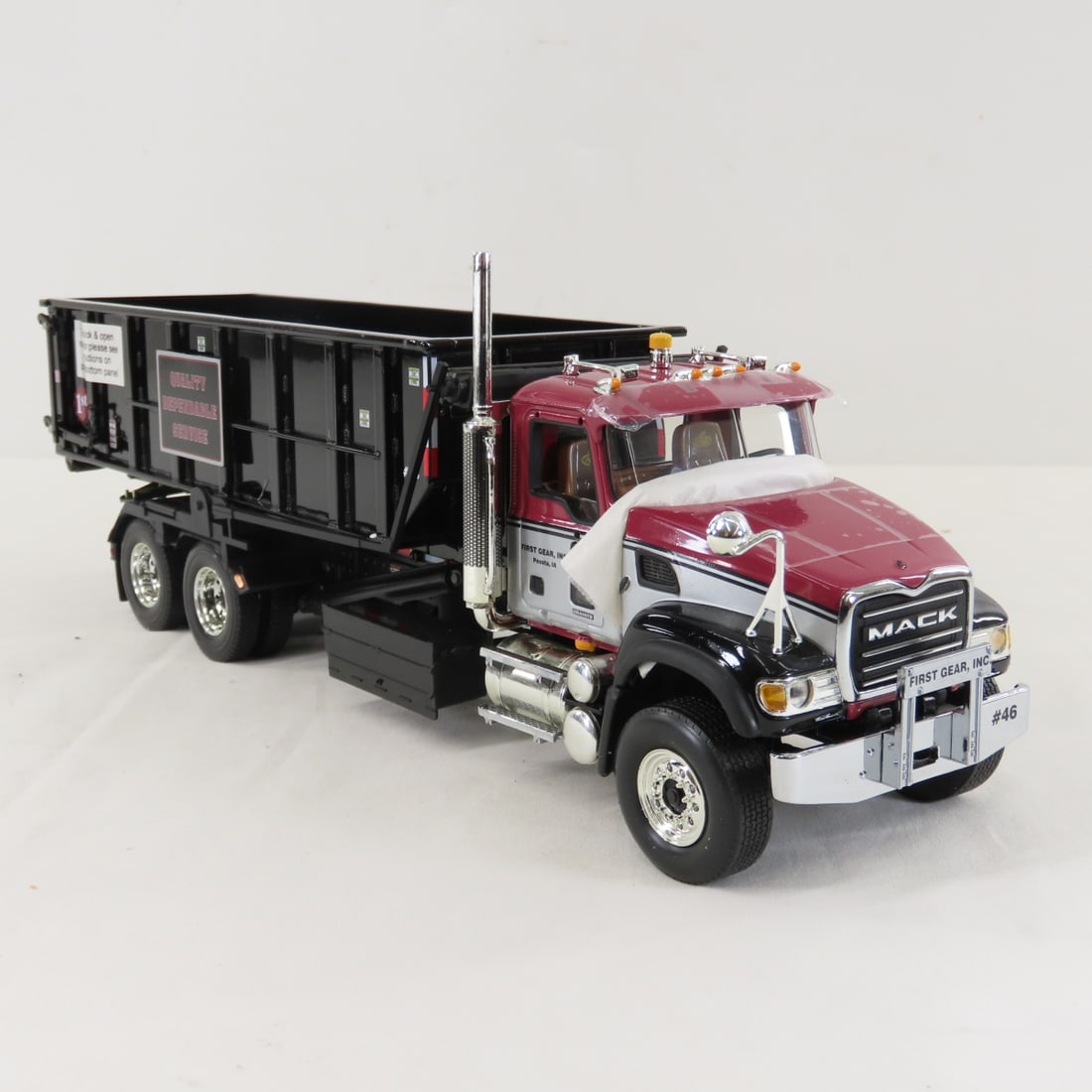 1st Gear 1:34 Scale Mack Granite Refuse Truck - 7