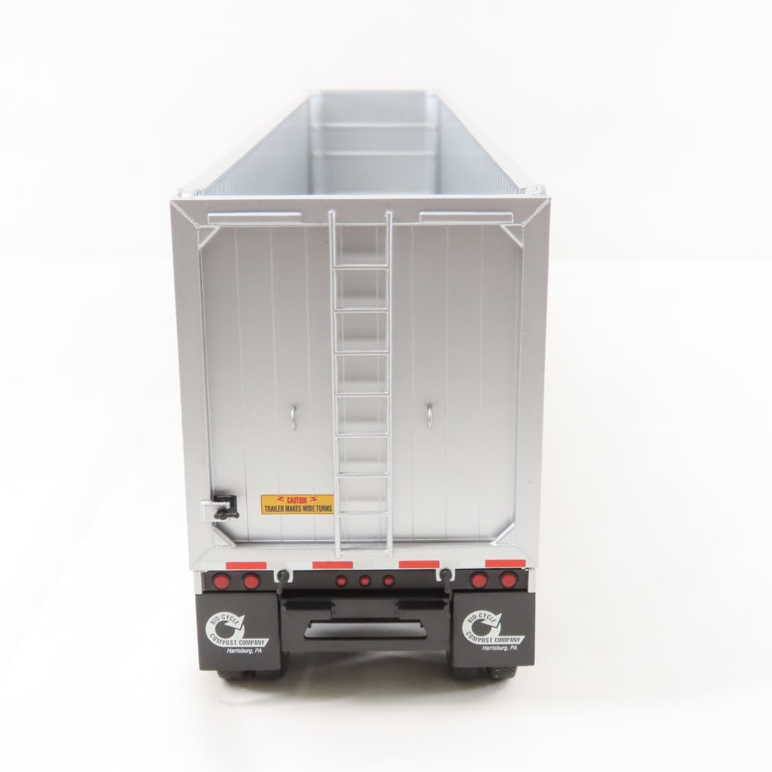 1st Gear Bio-Cycle Mack Pinnacle w/Tipper Trailer - 4