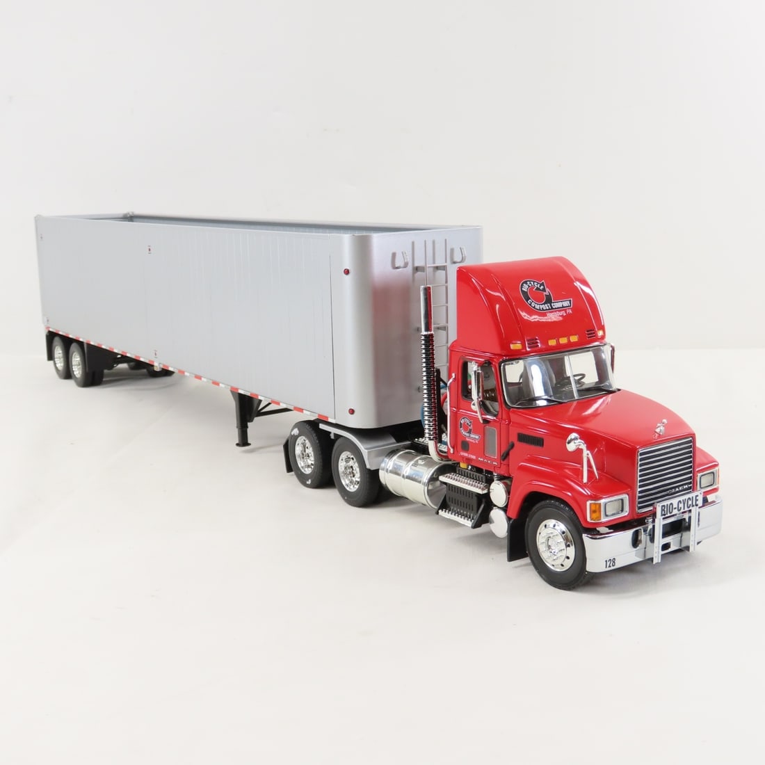 1st Gear Bio-Cycle Mack Pinnacle w/Tipper Trailer - 7