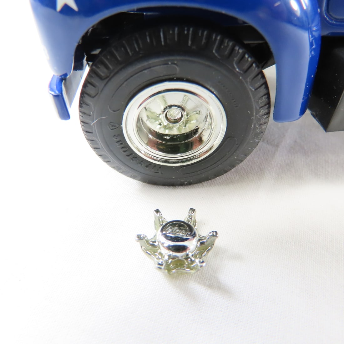 1st Gear Building America Mack B-61 Tractor Tanker - 11