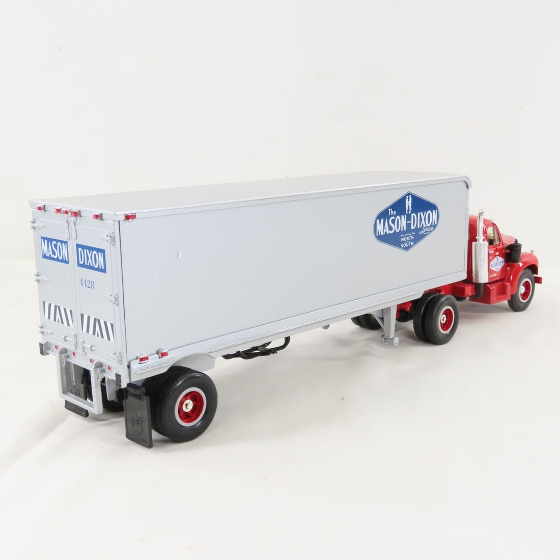 1st Gear 1:34 Mason-Dixon Mack B61 Tractor Trailer - 5