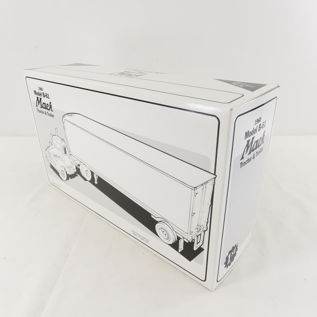 1st Gear 1:34 Chicago Mack B-61 Tractor Trailer - 16