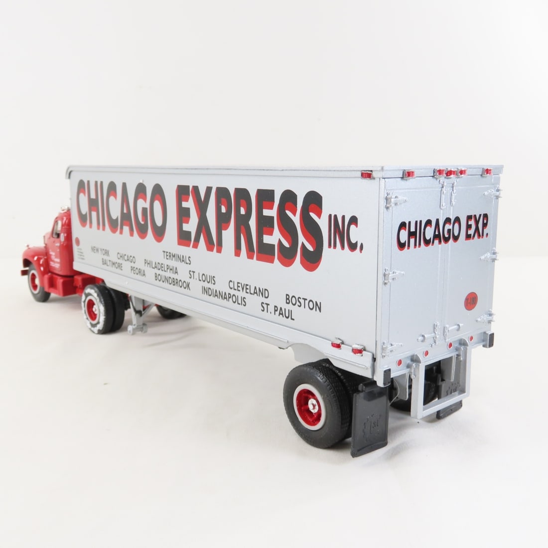 1st Gear 1:34 Chicago Mack B-61 Tractor Trailer - 3