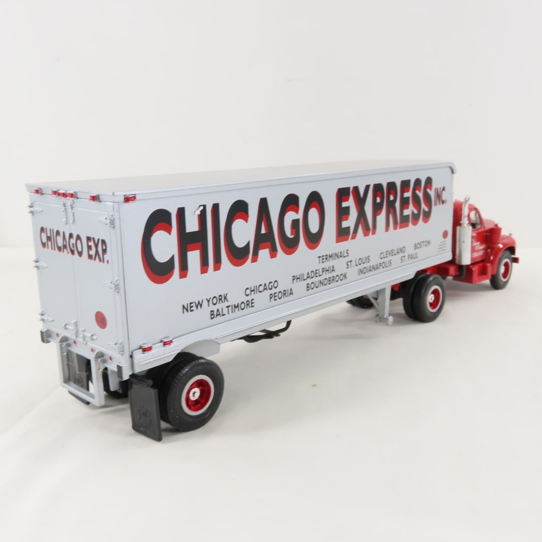 1st Gear 1:34 Chicago Mack B-61 Tractor Trailer - 5
