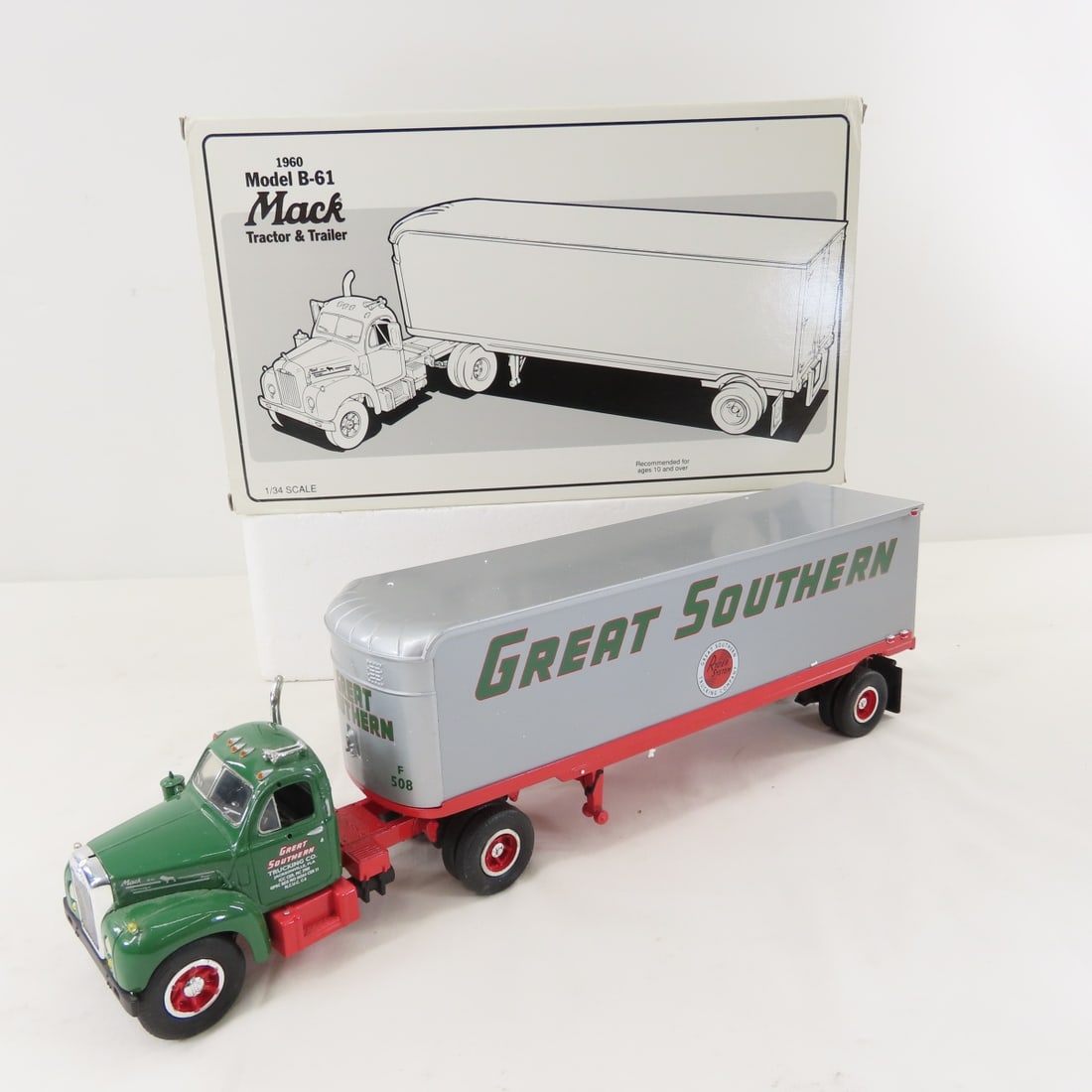 1st Gear Great Southern Mack B-61 Tractor Trailer: 1st Gear Great Southern Mack B-61 Tractor Trailer - 1:34 Diecast Metal Great Southern 19-1225 1960 B61. Has original shipping box. LOT SIZE: 13x8x4" 2 LBS All information and photos, which are part of