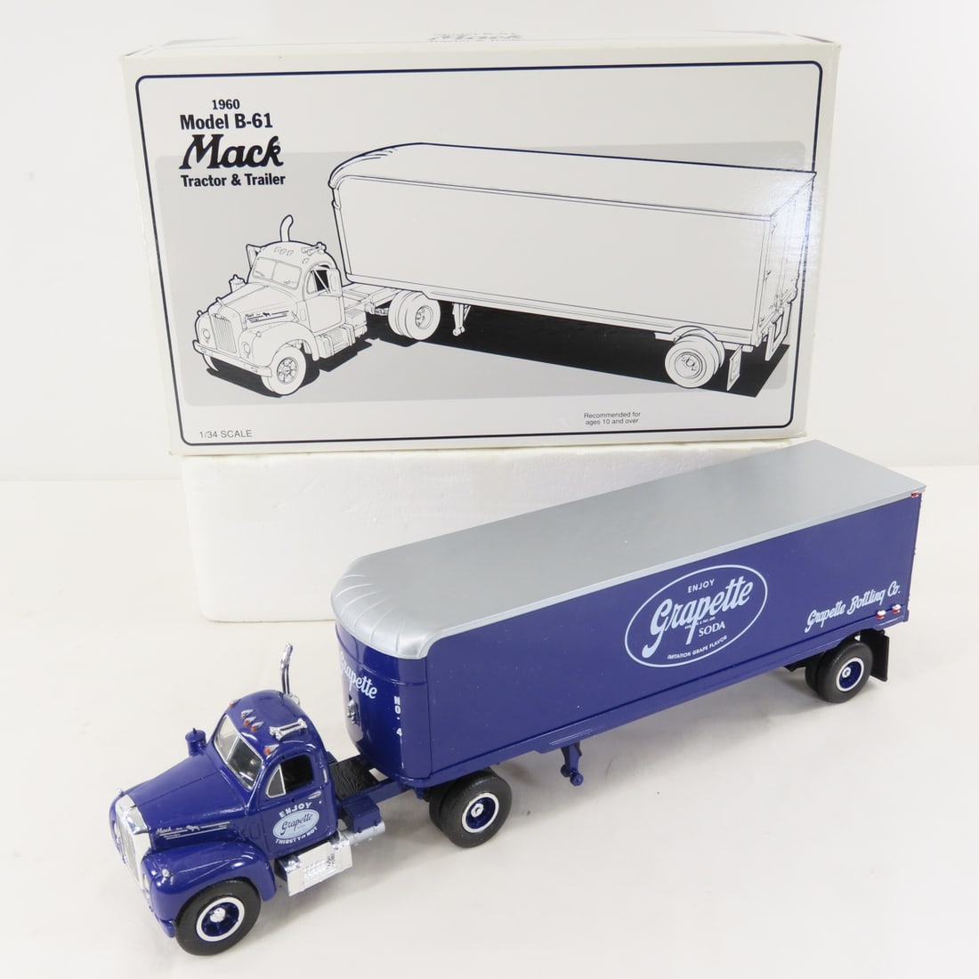 1st Gear 1:34 Grapette Mack B-61 Tractor Trailer (1 of 18)