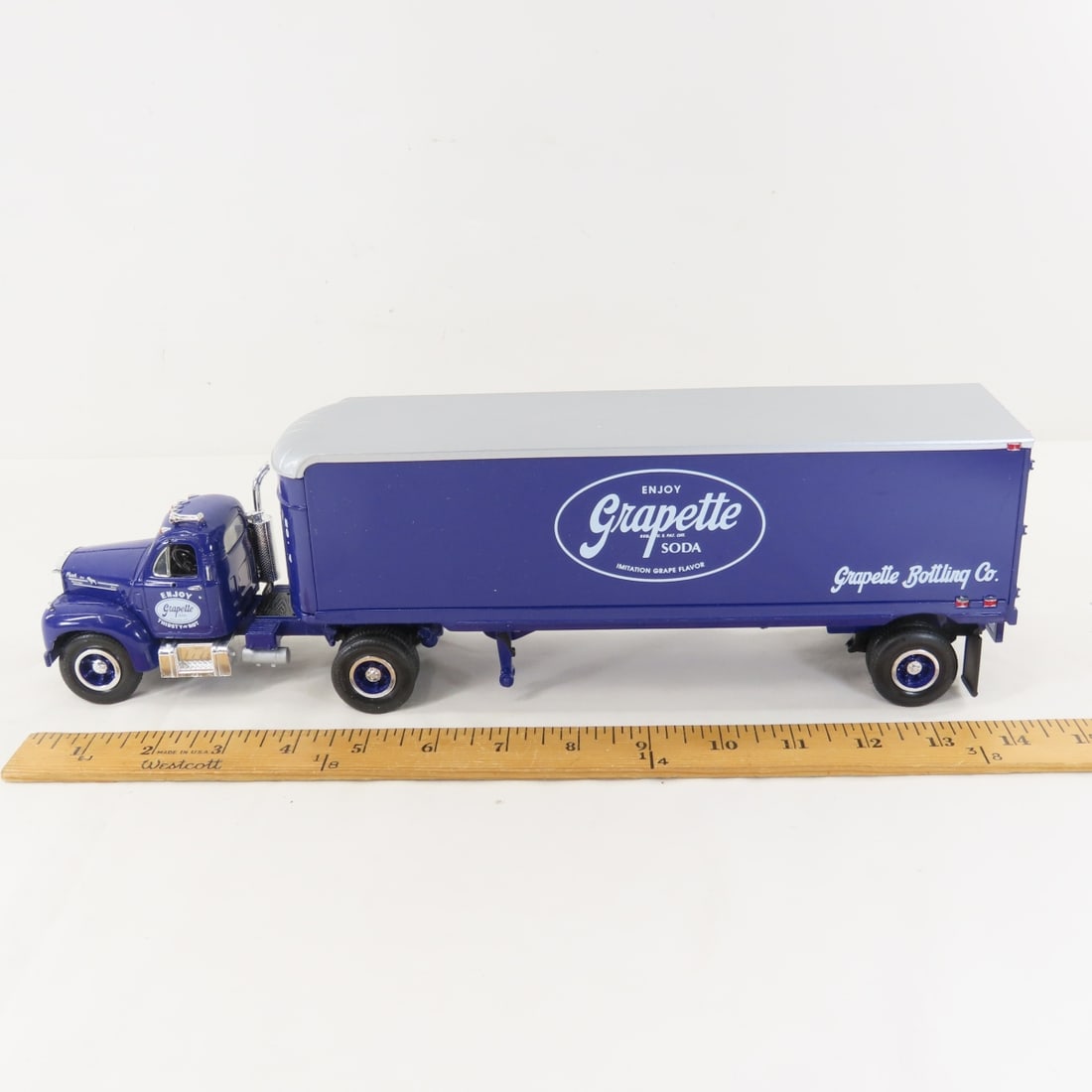 1st Gear 1:34 Grapette Mack B-61 Tractor Trailer - 2