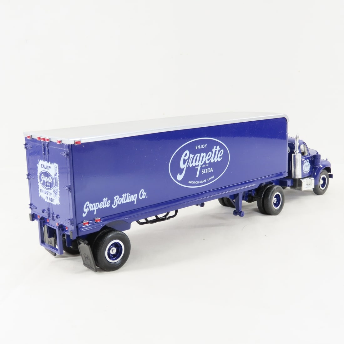 1st Gear 1:34 Grapette Mack B-61 Tractor Trailer - 5