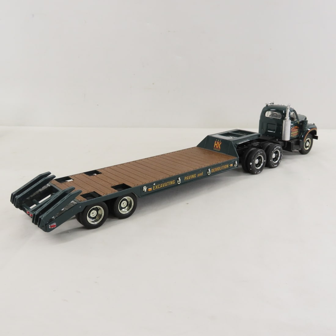 1st Gear 1:34 J. Haines Mack B-61 Tractor Trailer - 5