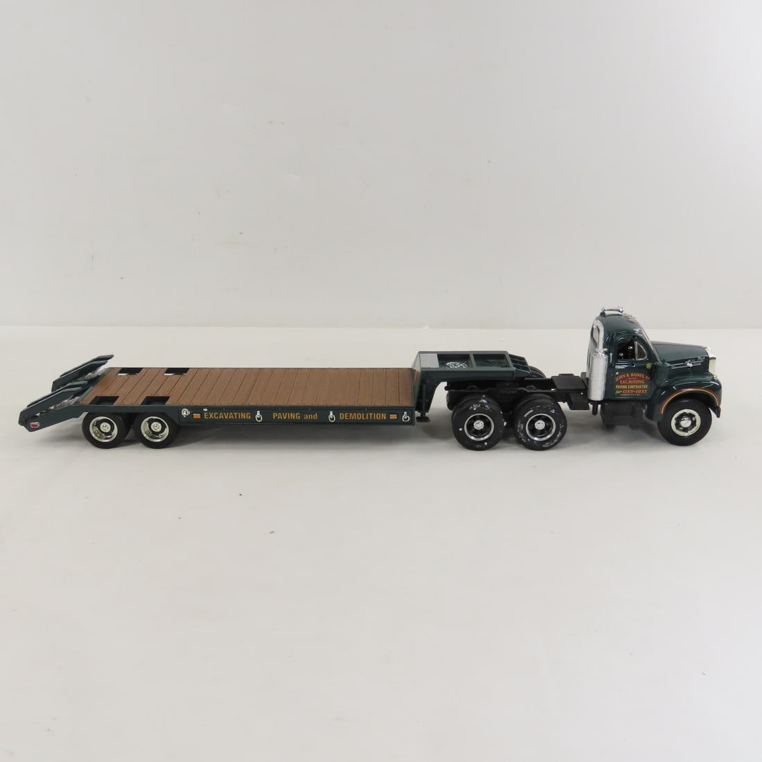 1st Gear 1:34 J. Haines Mack B-61 Tractor Trailer - 6