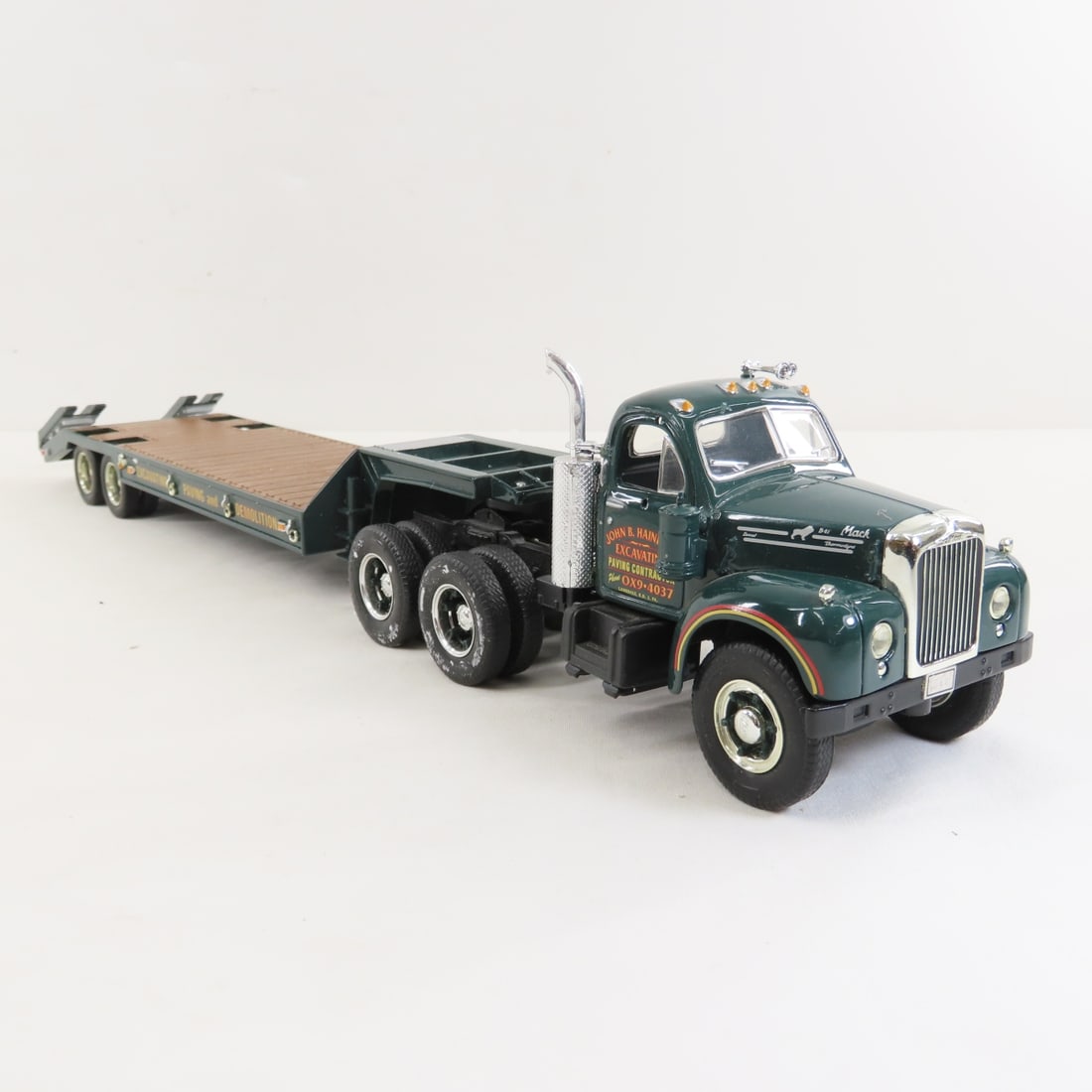 1st Gear 1:34 J. Haines Mack B-61 Tractor Trailer - 7