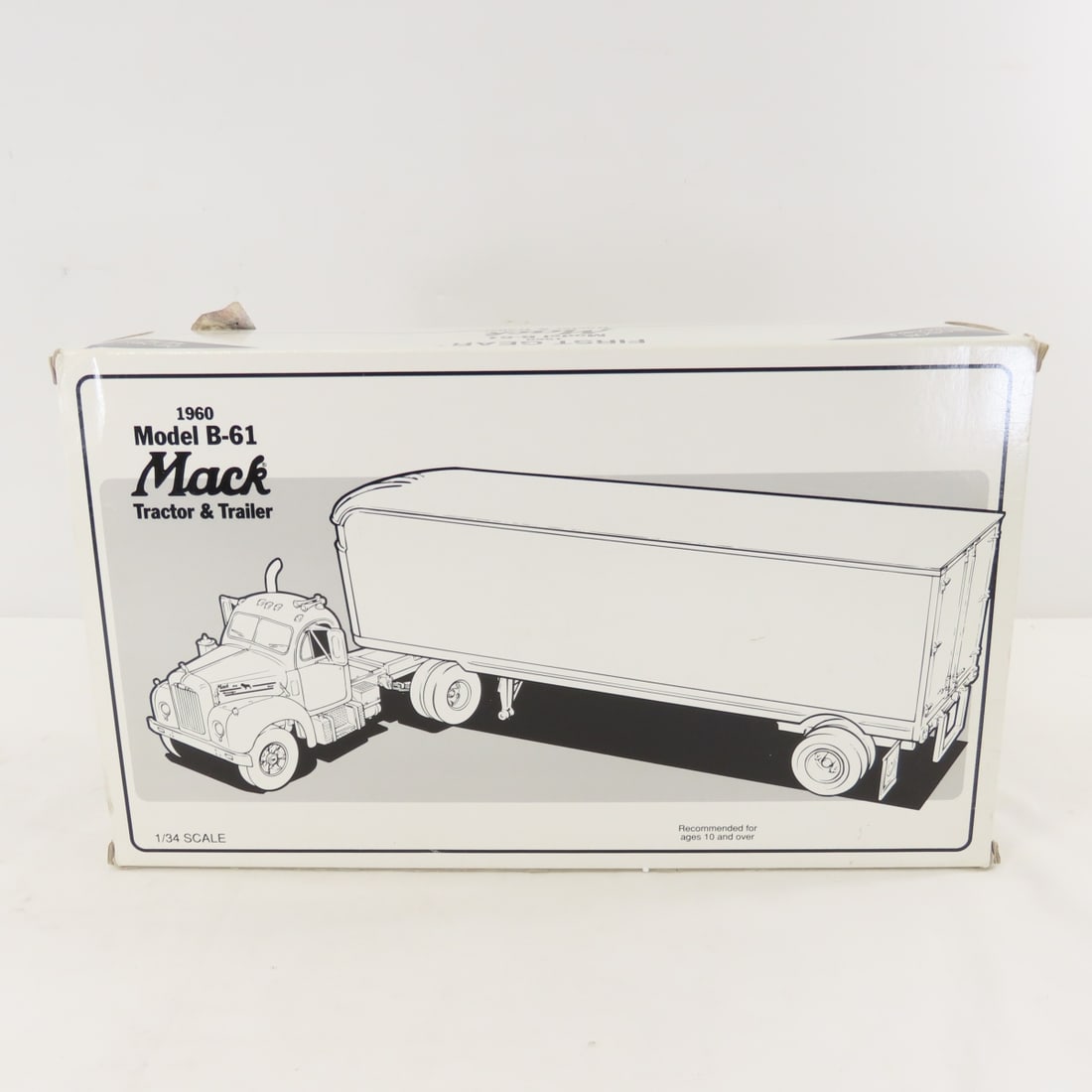 1st Gear 1:34 Bloomington 1960 Mack B-61 Tractor - 7