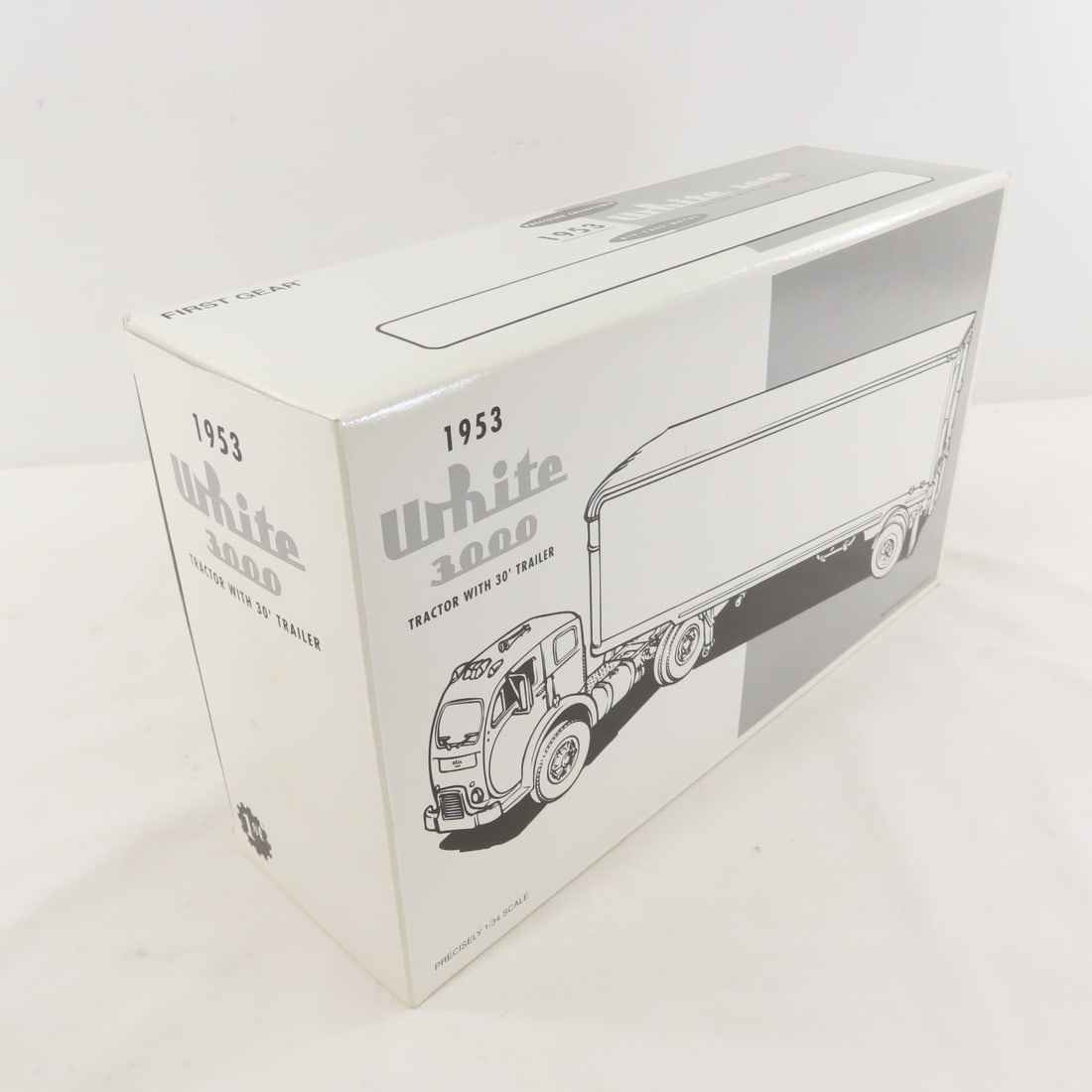 1st Gear 1:34 Graham White 3000 Tractor Trailer - 6