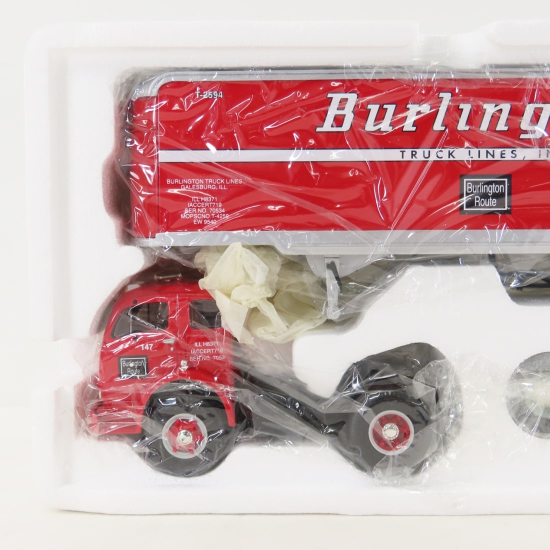 1st Gear 1:34 Burlington 1953 White 3000 Tractor - 3