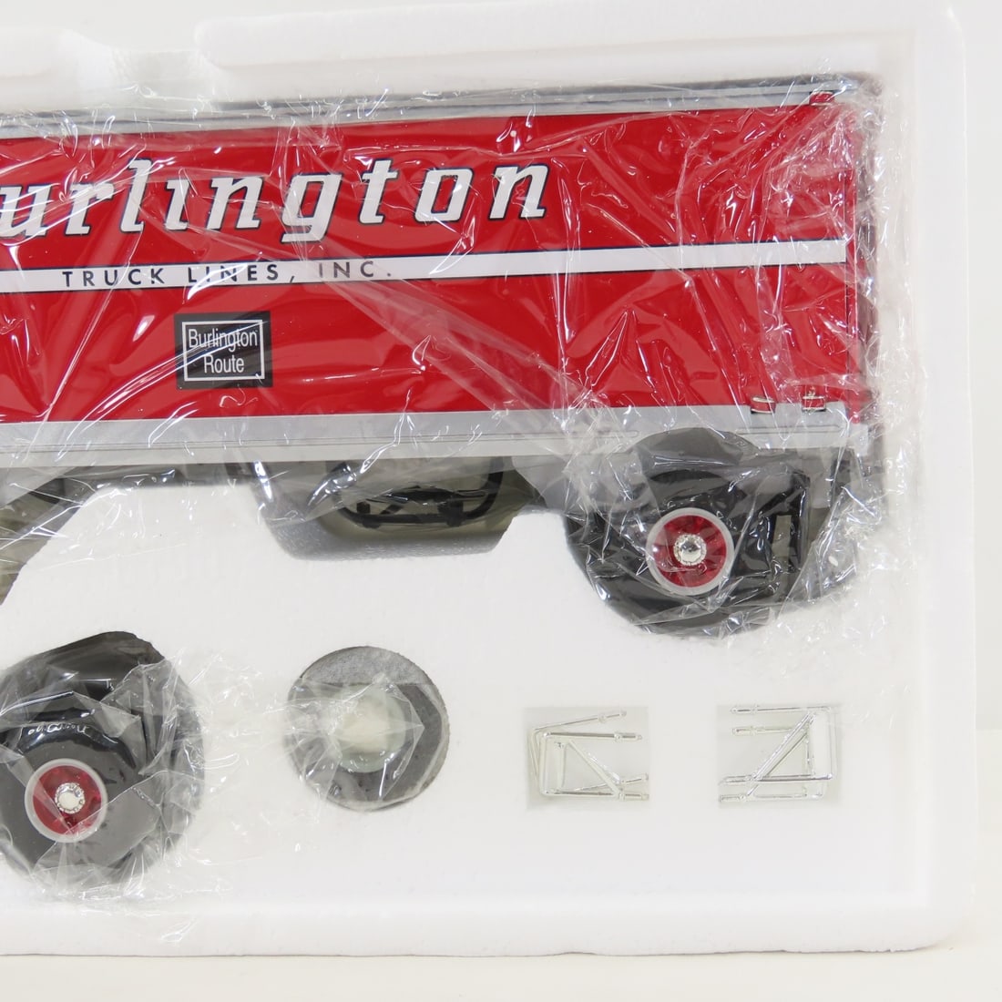 1st Gear 1:34 Burlington 1953 White 3000 Tractor - 4