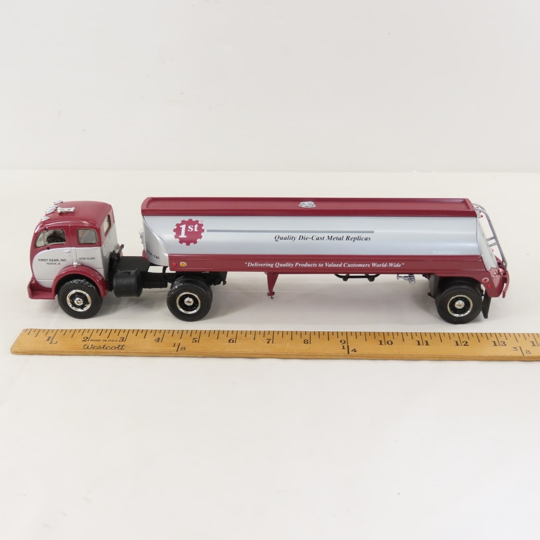 1st Gear 1:34 1953 White 3000 Tractor With Tanker - 2