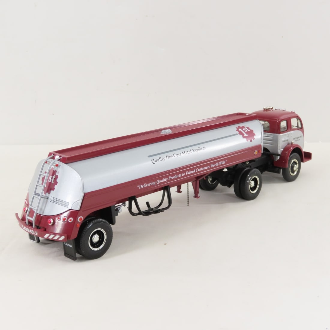 1st Gear 1:34 1953 White 3000 Tractor With Tanker - 5