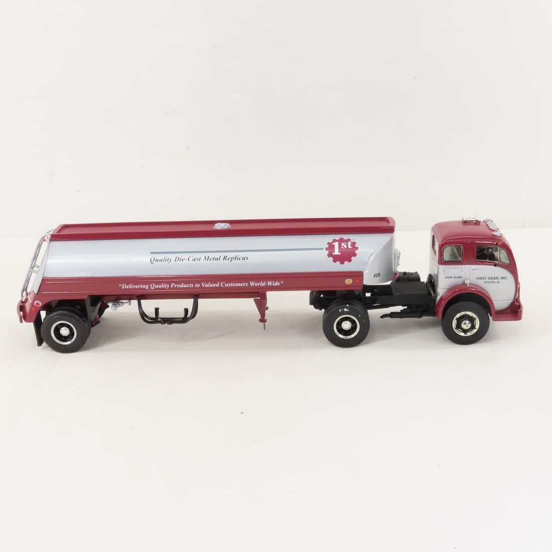 1st Gear 1:34 1953 White 3000 Tractor With Tanker - 6