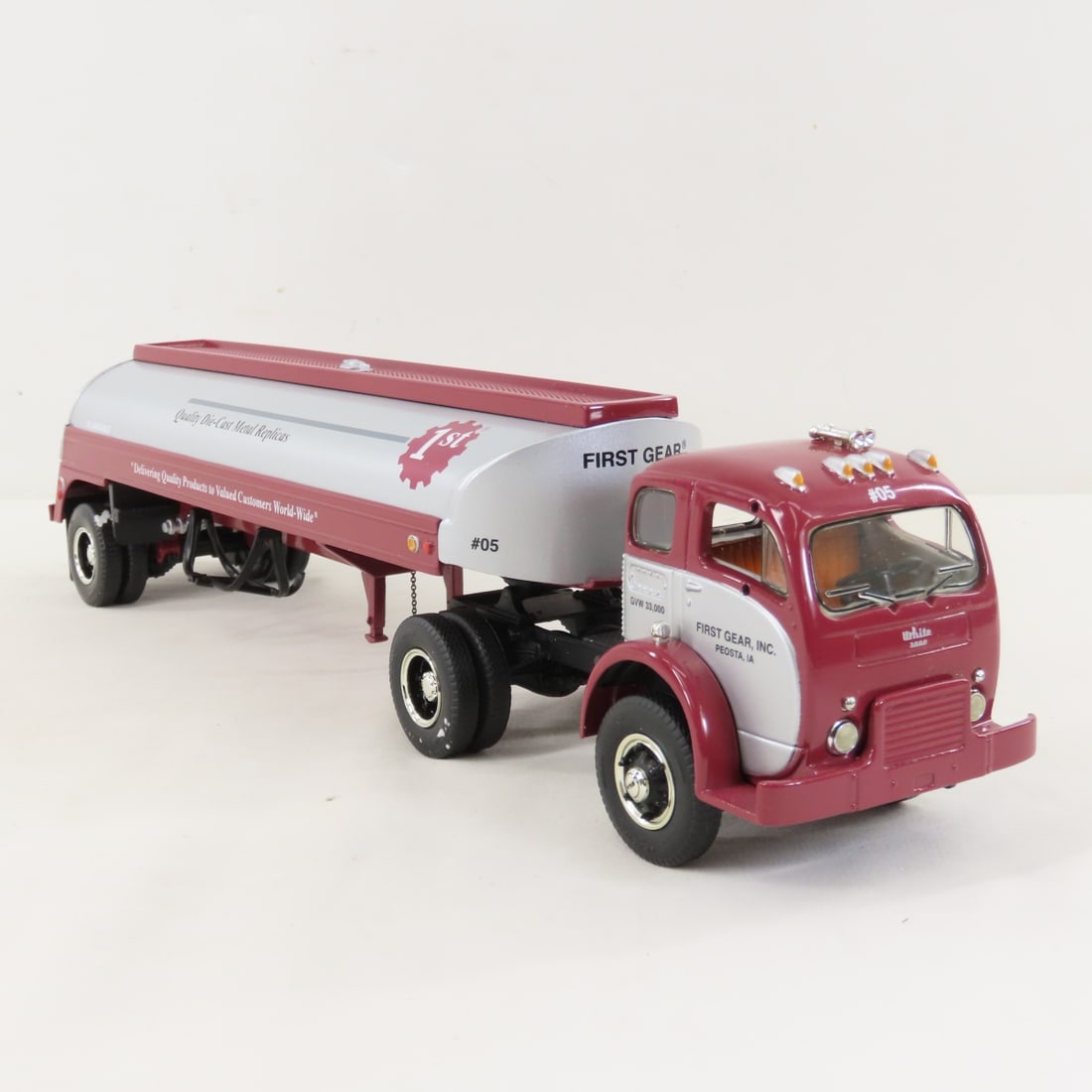 1st Gear 1:34 1953 White 3000 Tractor With Tanker - 7