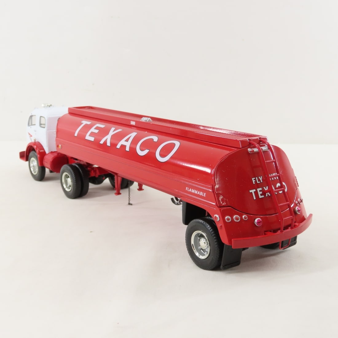 1st Gear 1953 Texaco Aviation 5000 Gallon Tanker - 3