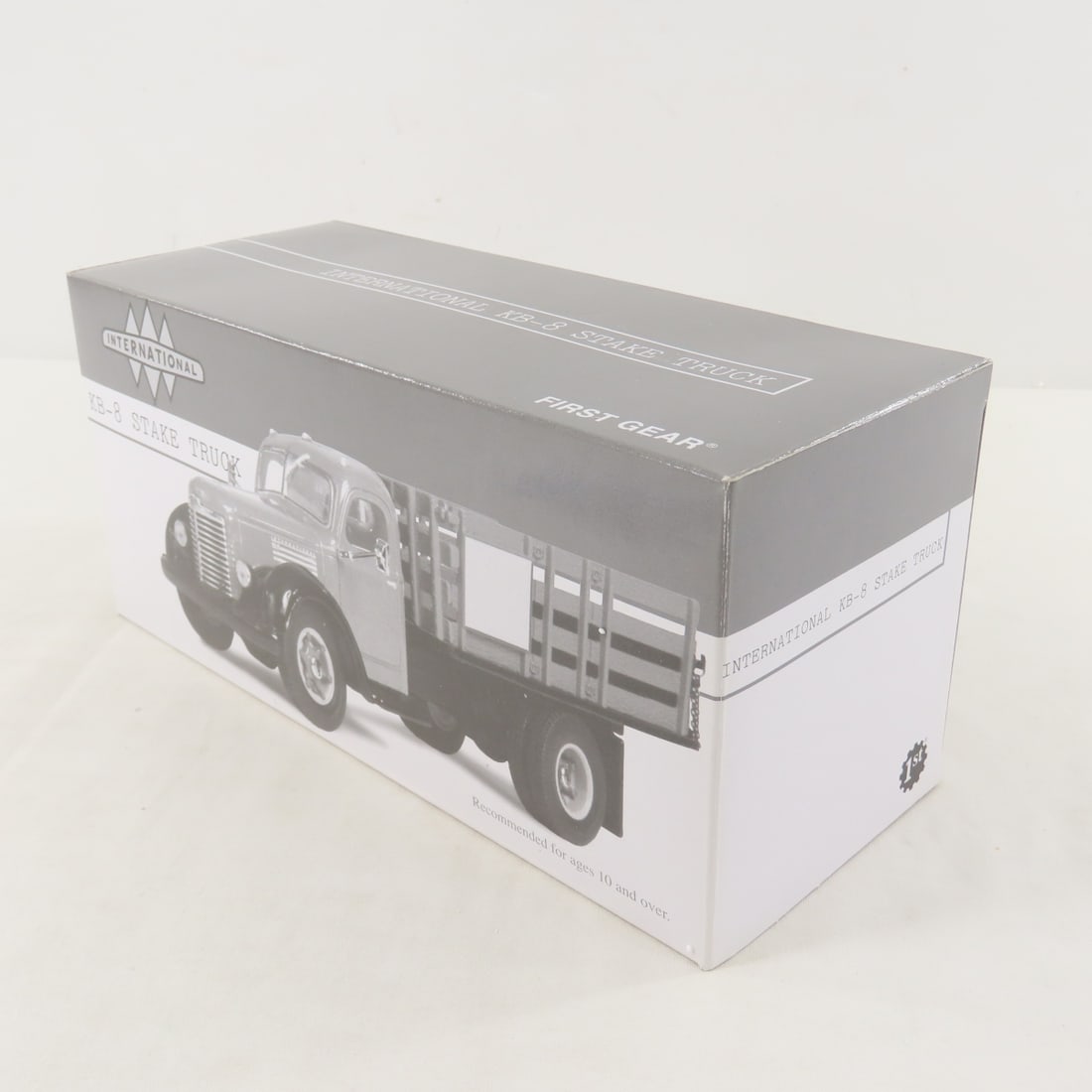 1st Gear 1:34 Scale INTL KB-8 Stake Truck - 14